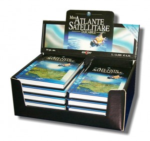 Display libri Atlante satellitare
