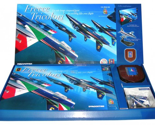 Scatola cartone DeAgostini frecce tricolori